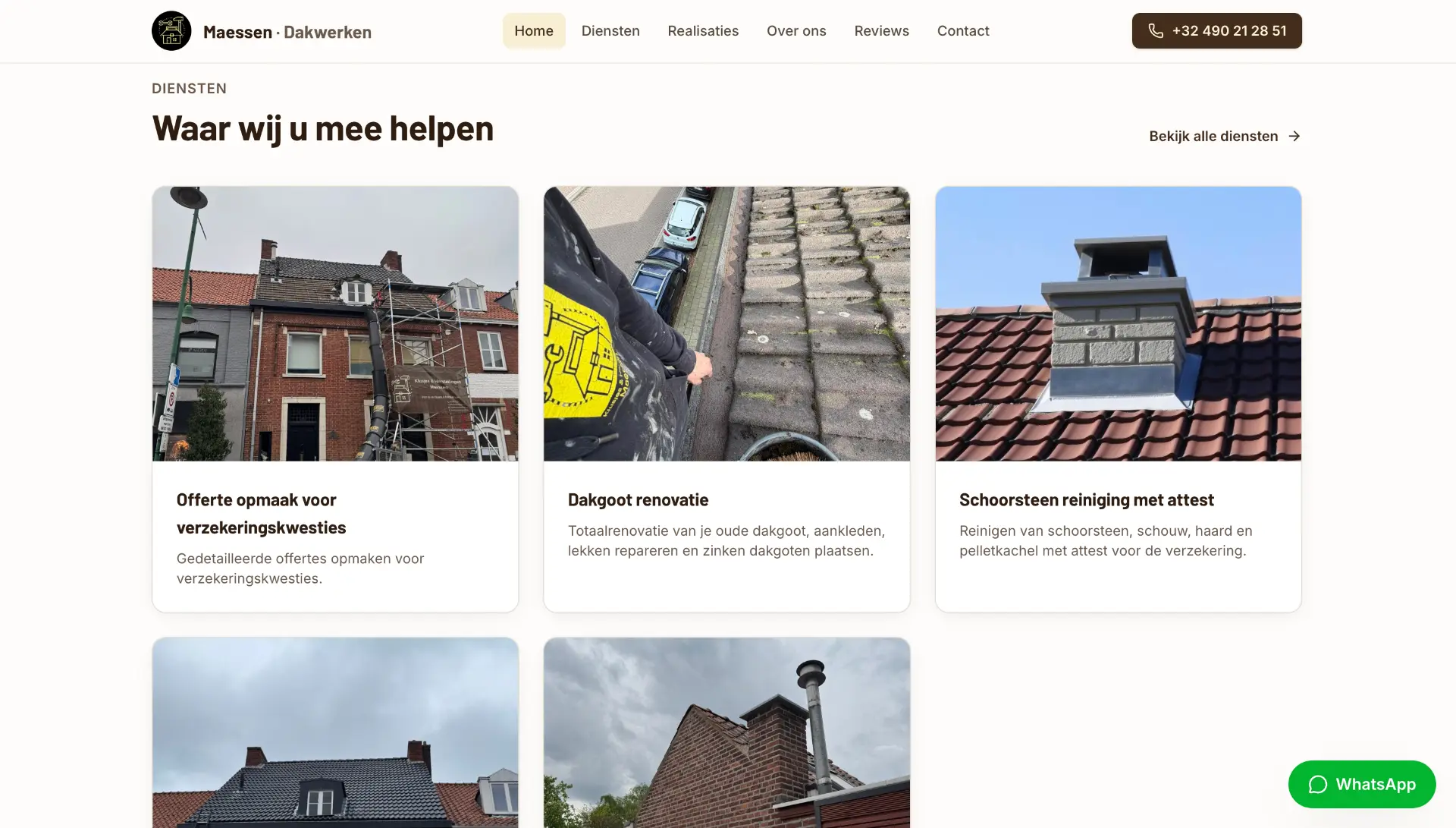 Desktop services section headed Waar wij u mee helpen with three cards, each carrying a photograph of real roofing work and a one-sentence explanation